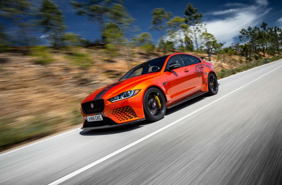  Jaguar XE SV Project 8 (X760) 2017 года  (WW) (фото 39 из 45)